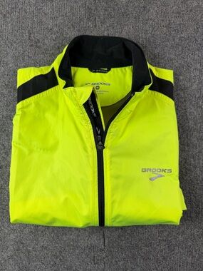 Brooks Shelter Technology Mens Full Zip Lightweight Vented Vest Size M
